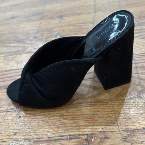 Forever 21 Shoes - Forever 21 Womens Mule Slide In Block High Heel Shoes Faux Suede Size 7 Black